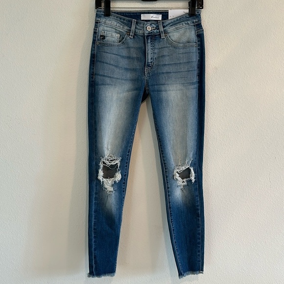 NWT Kancan Mid Rise Super Skinny Distressed Jean - Picture 1 of 11